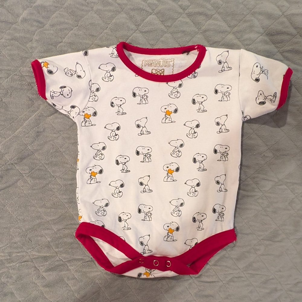 Peanuts 12-18M Snoopy White and Red Bodysuit